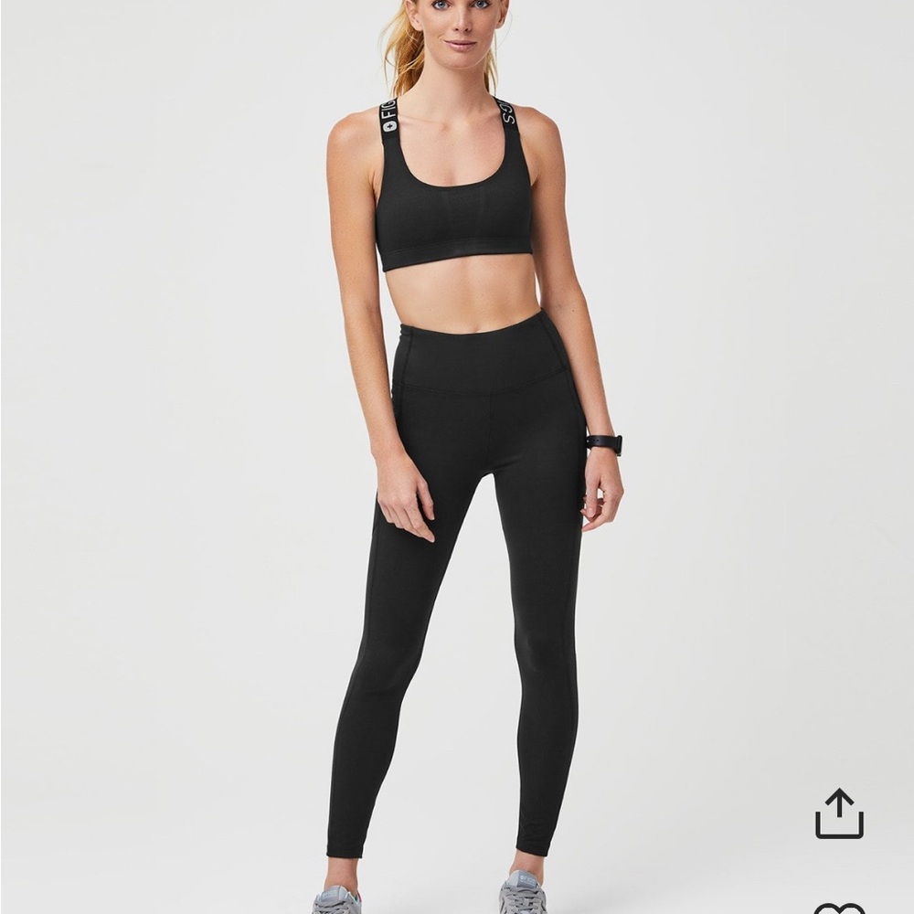 FIGS sport bra & performance leggins (S)